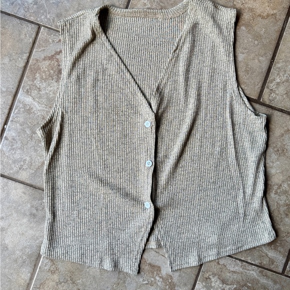 Women's Tan Ribbed Button-Up Top - Picture 2 of 4